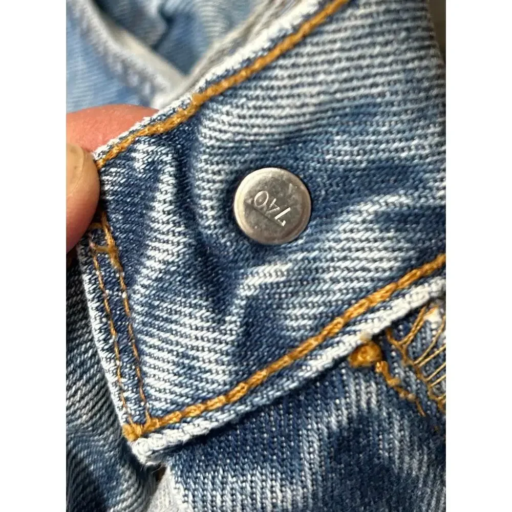 Vintage 90s Levi’s 550 Relaxed Fit Tapered Leg Jeans 38x34 Light Wash Distressed